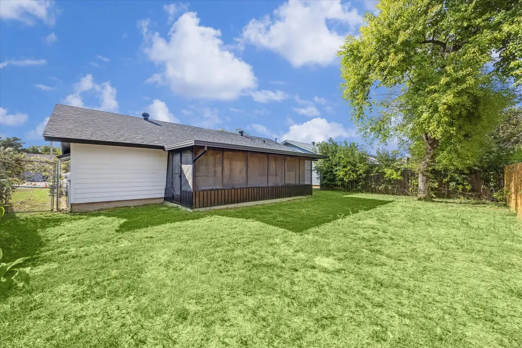 6411 Sandshof Drive Austin TX 78724