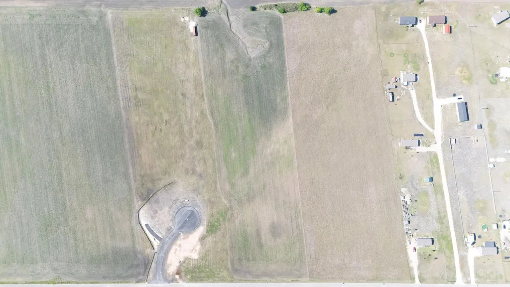 450 County Road 423 Taylor TX 76574