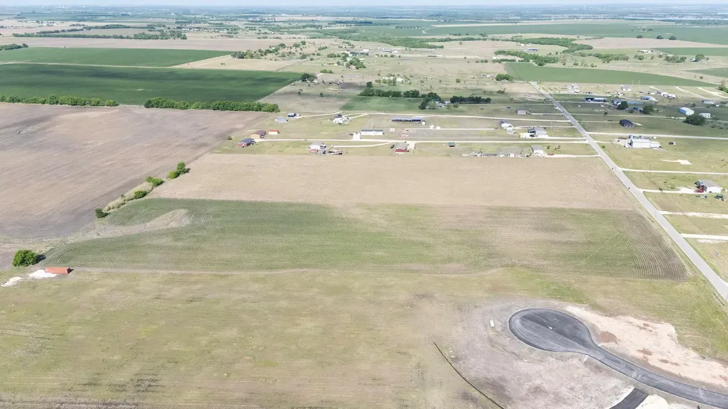 450 County Road 423 Taylor TX 76574