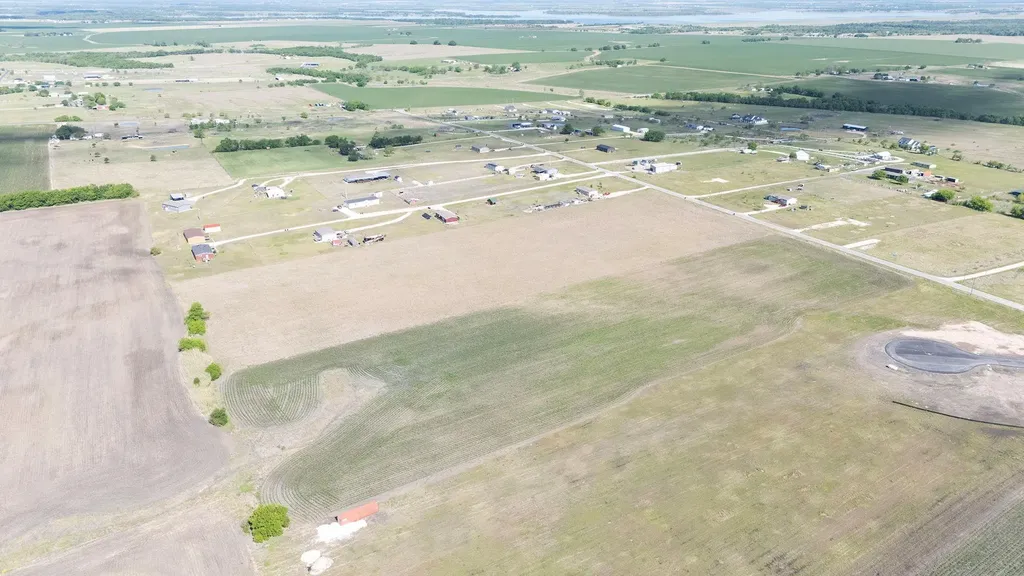 450 County Road 423 Taylor TX 76574