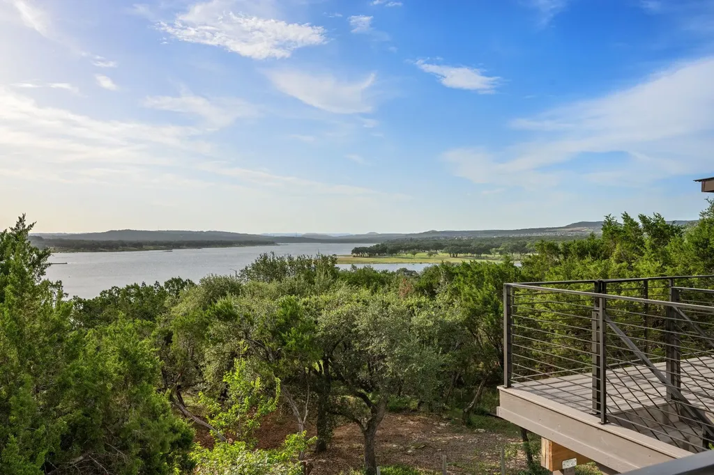 6300 Lakeshore Drive Lago Vista TX 78645