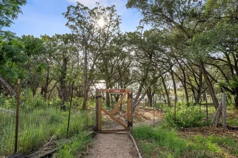 6300 Lakeshore Drive Lago Vista TX 78645