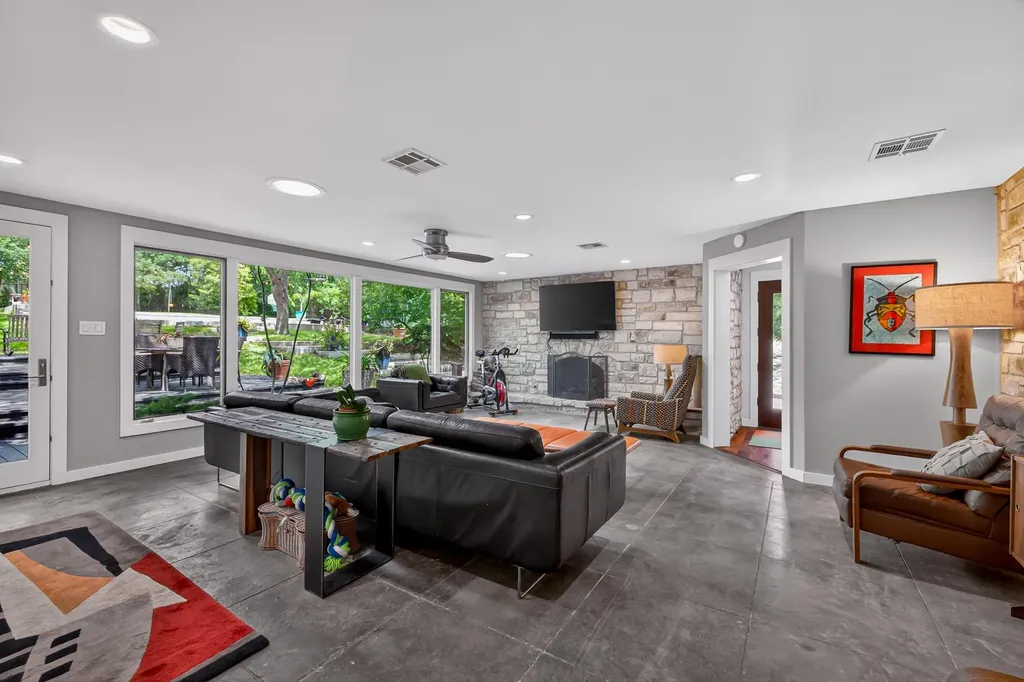 18 Sundown Parkway Austin TX 78746