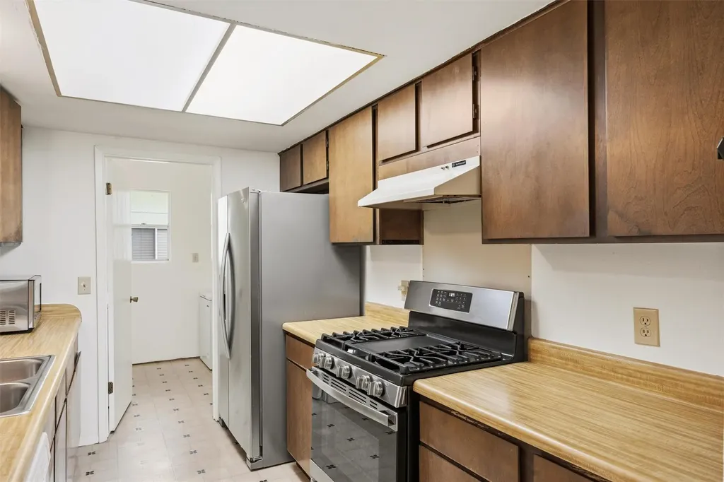 7737 Croftwood Drive Austin TX 78749