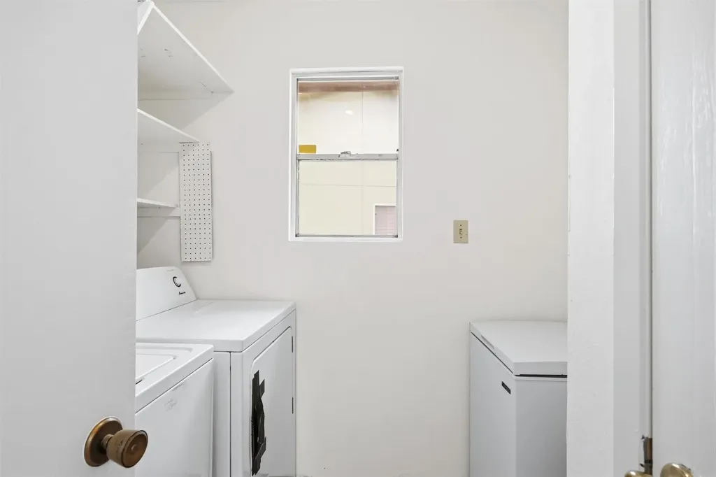 7737 Croftwood Drive Austin TX 78749