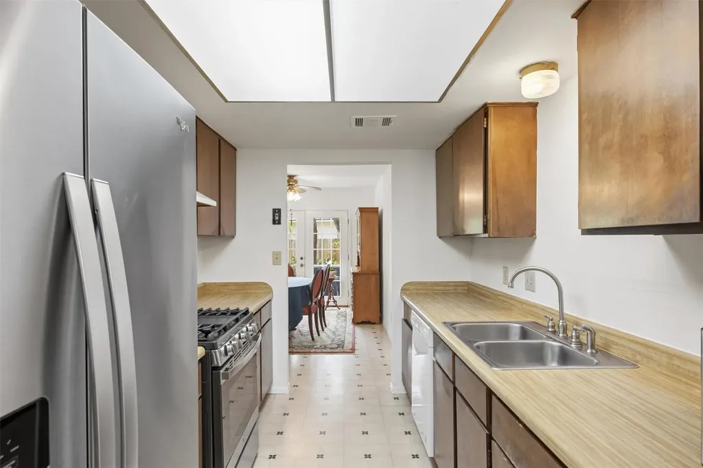 7737 Croftwood Drive Austin TX 78749