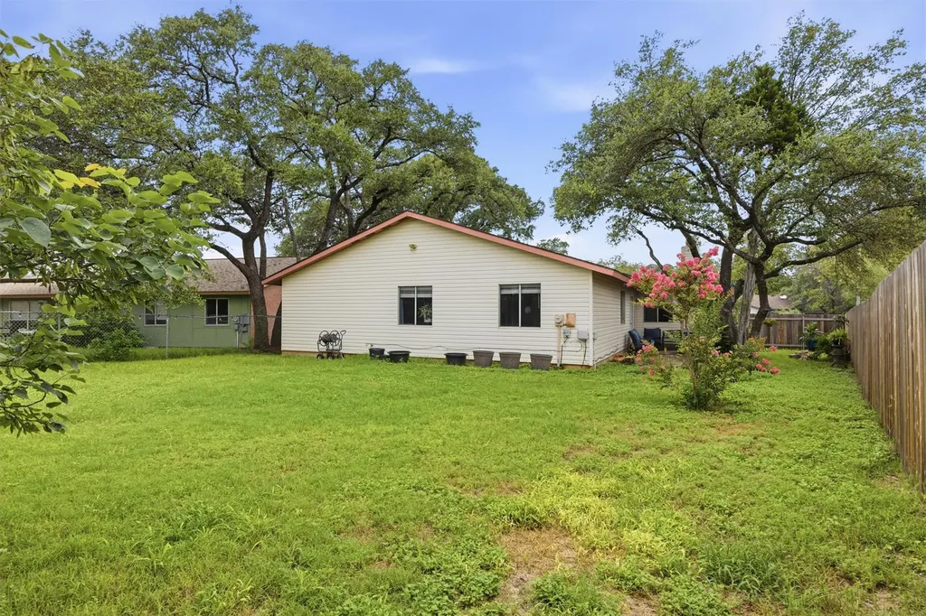 7737 Croftwood Drive Austin TX 78749