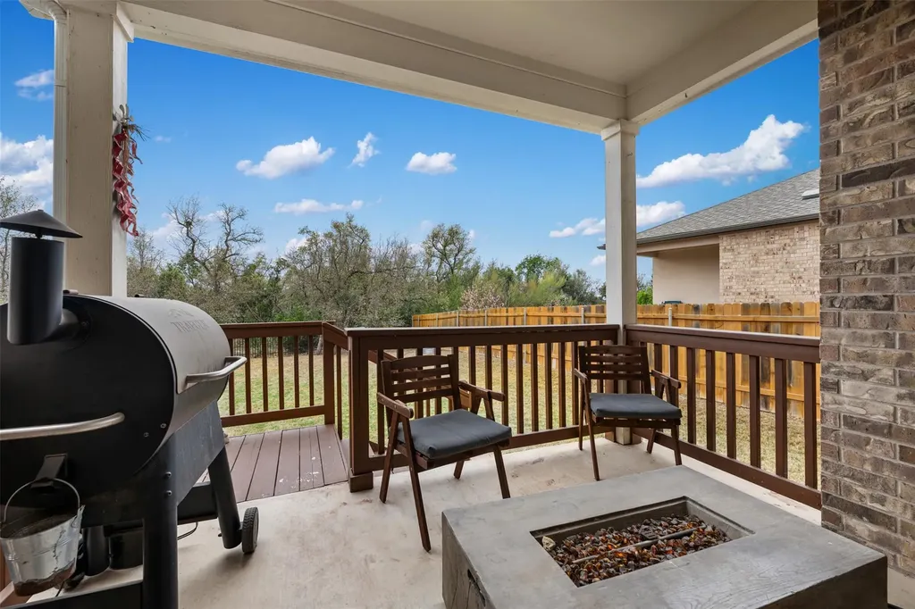 8204 Prairie Rye Drive Lago Vista TX 78645