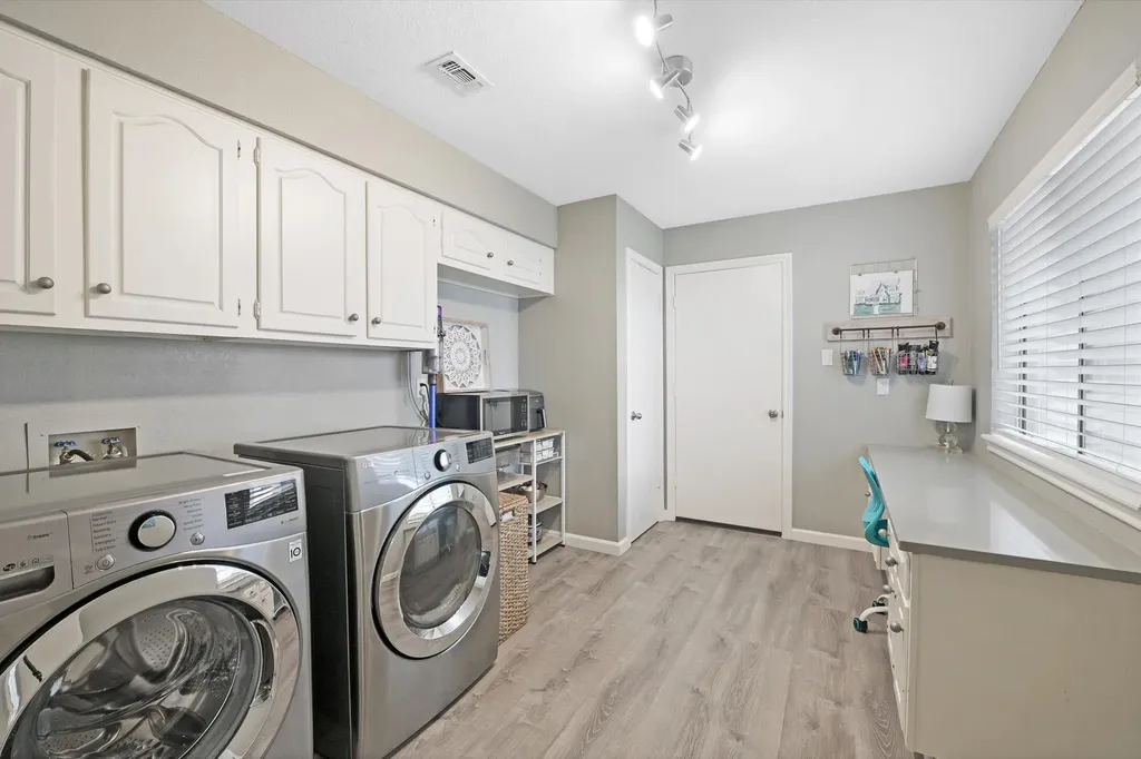 11512 Tin Cup Drive Austin TX 78750