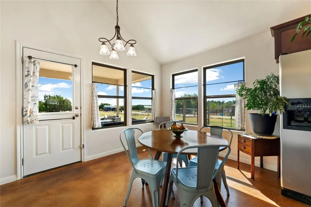 833 Thousand Oaks Trail Liberty Hill TX 78642