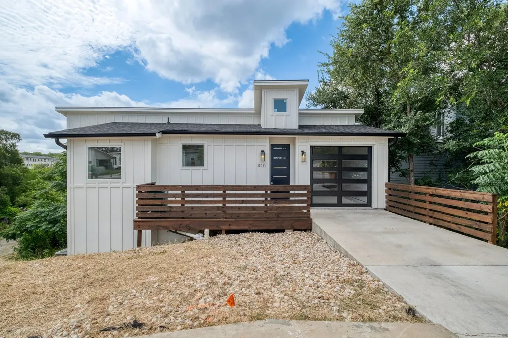 5211 Rob Scott Street Austin TX 78721