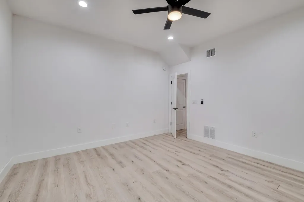 5211 Rob Scott Street Austin TX 78721