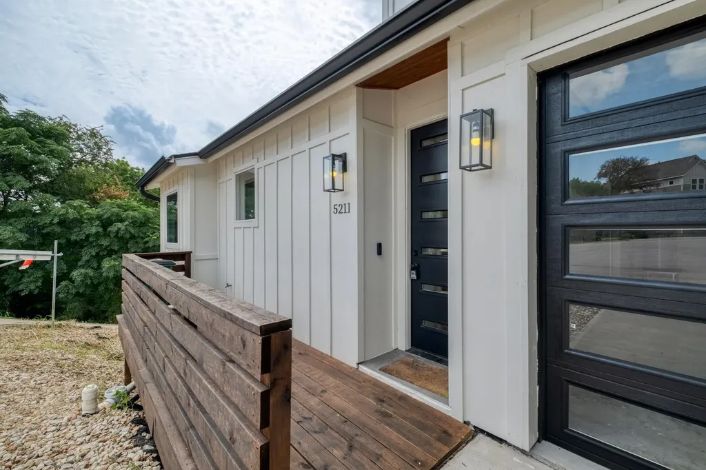 5211 Rob Scott Street Austin TX 78721