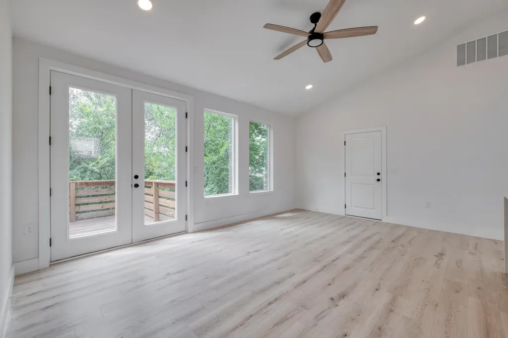 5211 Rob Scott Street Austin TX 78721