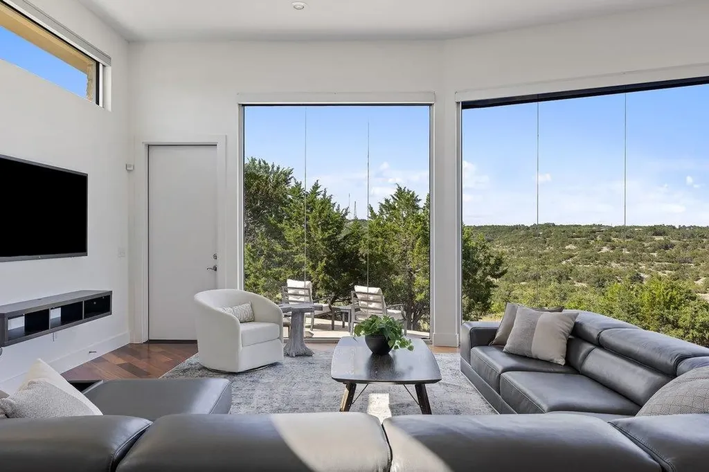360 Stacey Ann Cove Dripping Springs TX 78620