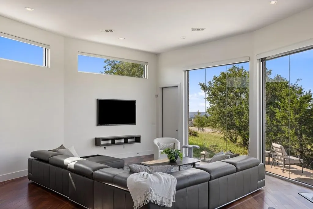 360 Stacey Ann Cove Dripping Springs TX 78620