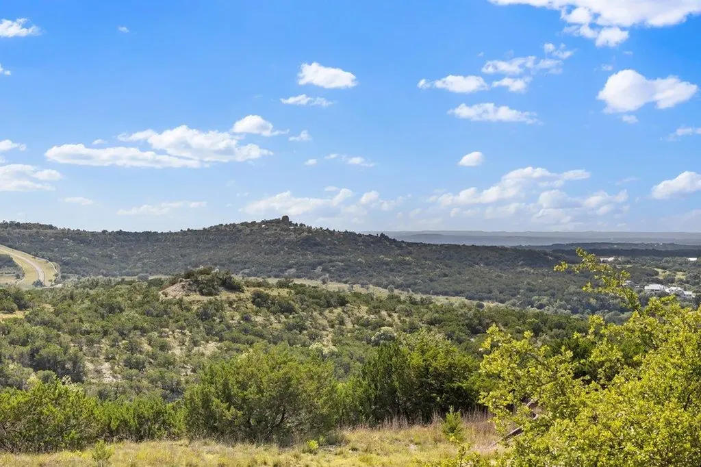 360 Stacey Ann Cove Dripping Springs TX 78620