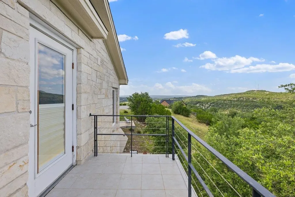 360 Stacey Ann Cove Dripping Springs TX 78620