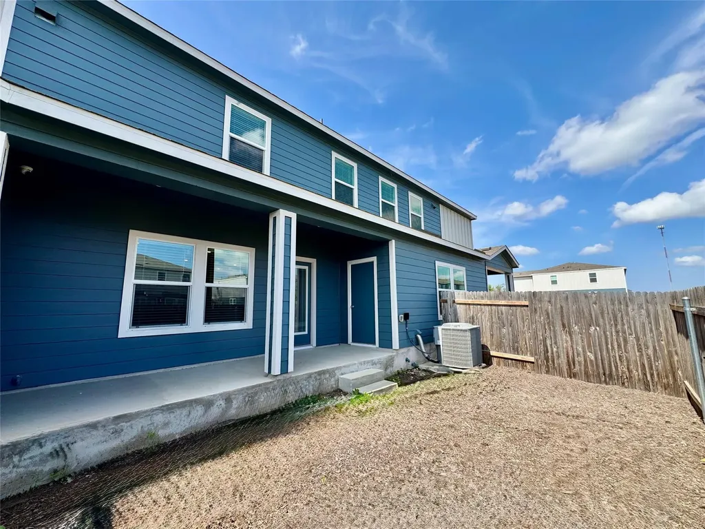 165 Calcite Road Kyle TX 78640