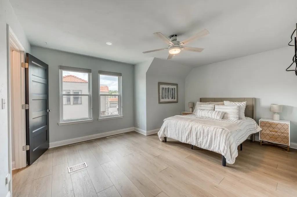 200 Free Rein Horseshoe Bay TX 78657