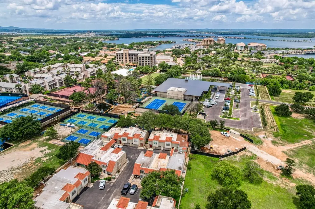 200 Free Rein Horseshoe Bay TX 78657