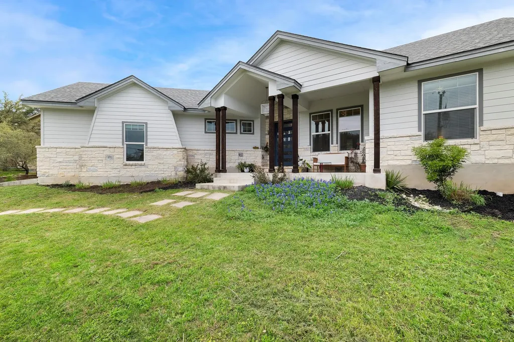 706 Stow Drive Spicewood TX 78669