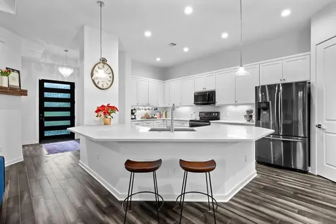 706 Stow Drive Spicewood TX 78669