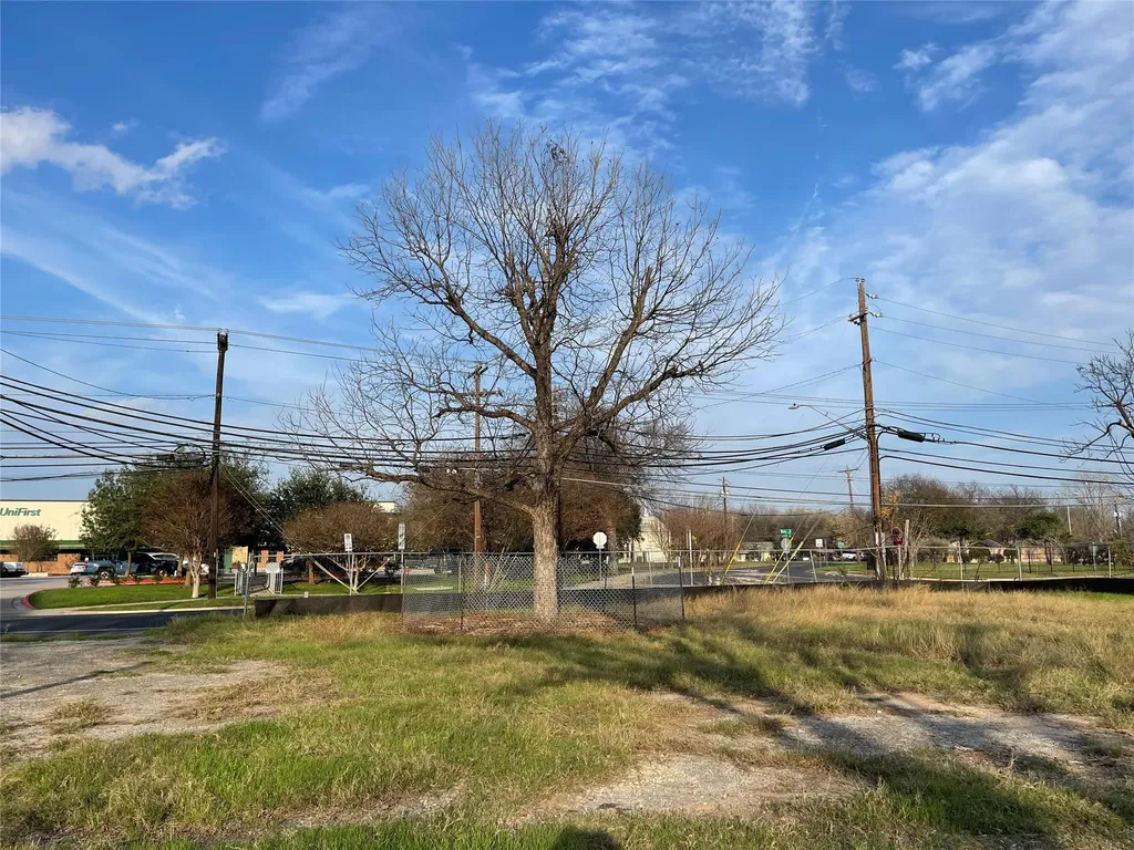 6011 Bolm Road Austin TX 78721