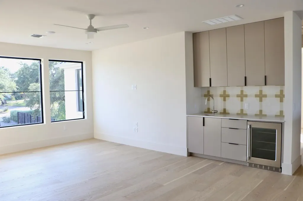 6102 Forest Hills Drive Austin TX 78746