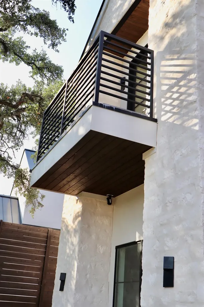 6102 Forest Hills Drive Austin TX 78746