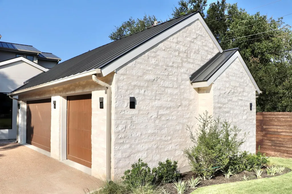 6102 Forest Hills Drive Austin TX 78746