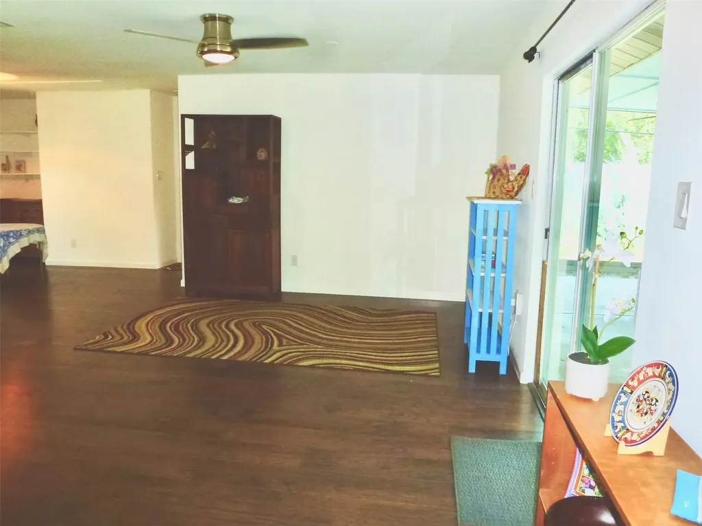 1213 Dunstan Drive Austin TX 78745