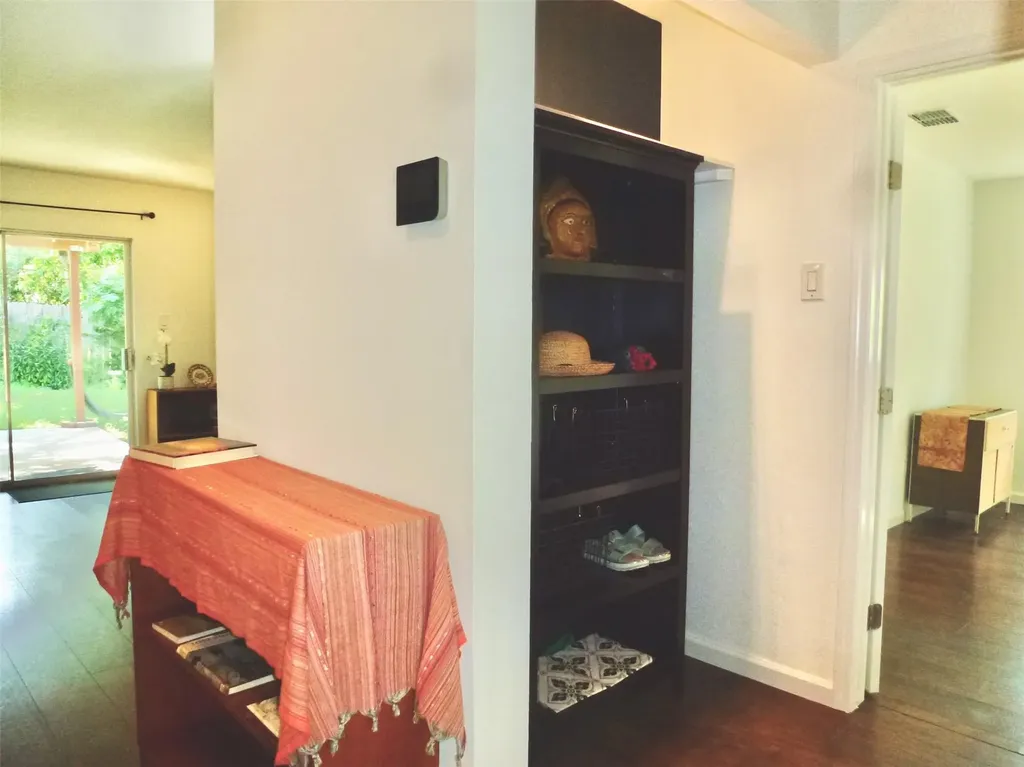 1213 Dunstan Drive Austin TX 78745