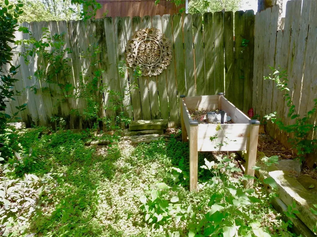 1213 Dunstan Drive Austin TX 78745