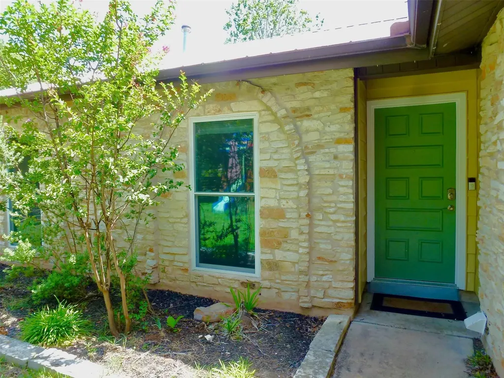 1213 Dunstan Drive Austin TX 78745