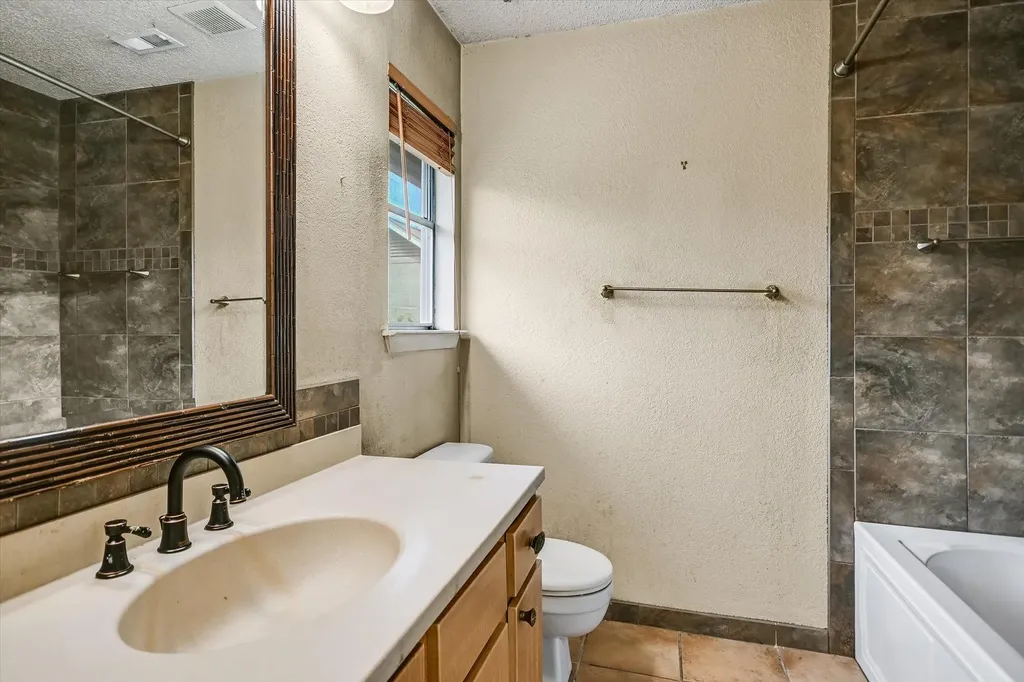 7505 Islander Drive Austin TX 78749