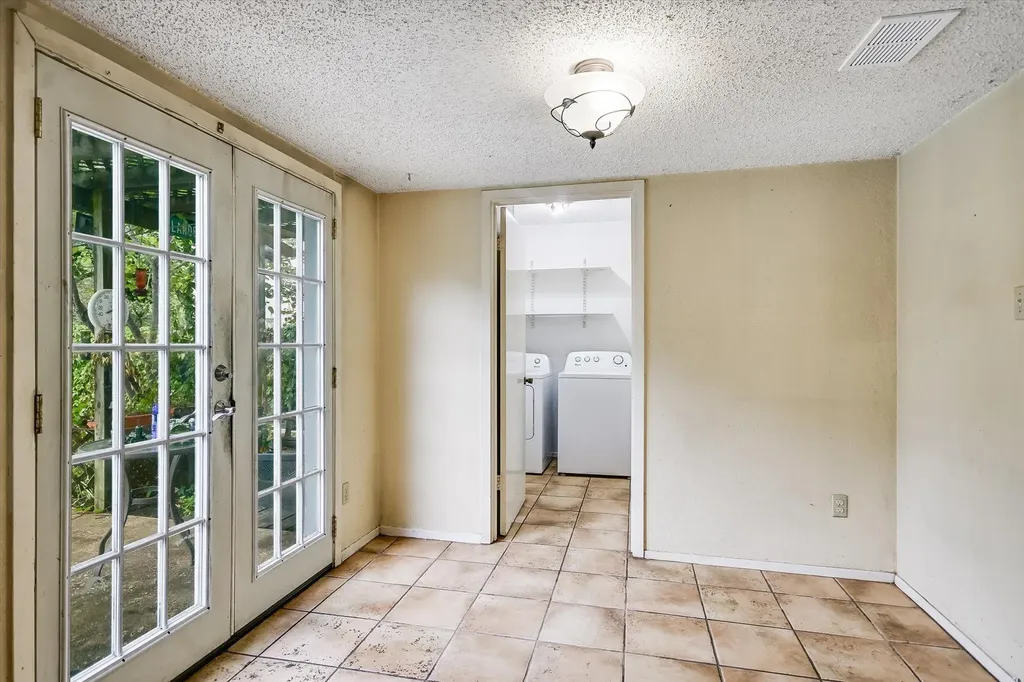 7505 Islander Drive Austin TX 78749