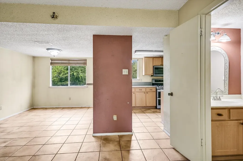 7505 Islander Drive Austin TX 78749