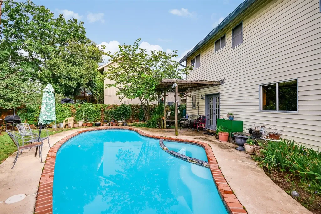 7505 Islander Drive Austin TX 78749
