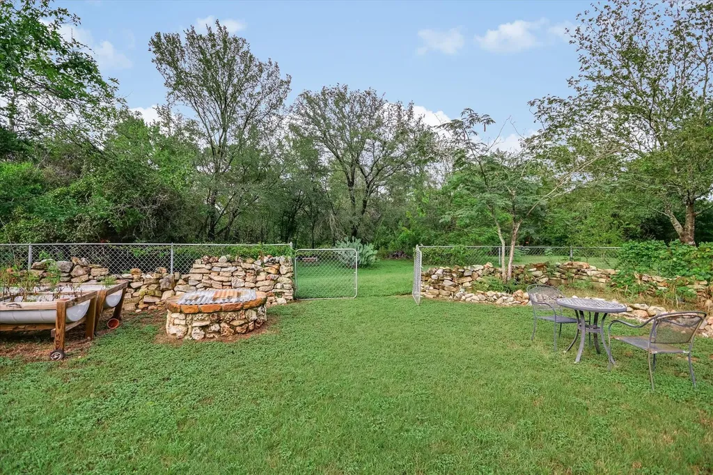 7505 Islander Drive Austin TX 78749