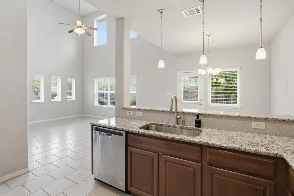 2304 S Lakeline Boulevard Cedar Park TX 78613