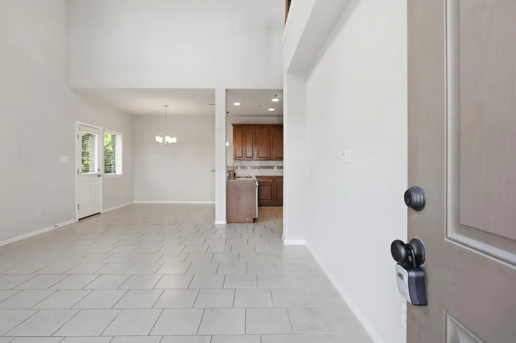 2304 S Lakeline Boulevard Cedar Park TX 78613