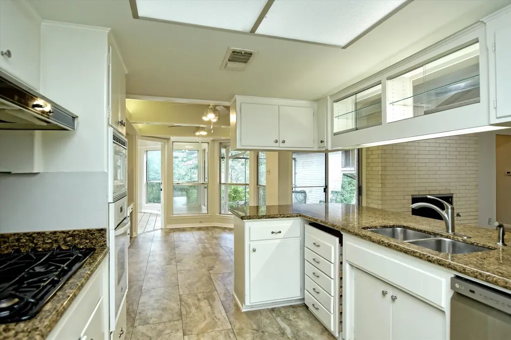 1700 Westmoor Drive Austin TX 78723