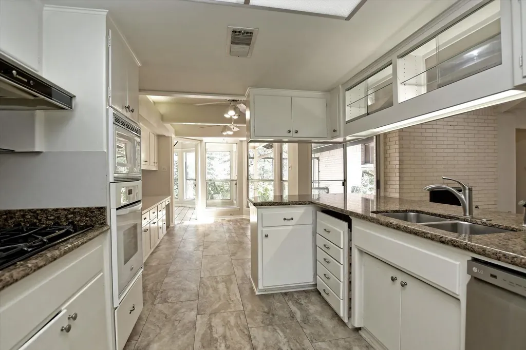 1700 Westmoor Drive Austin TX 78723
