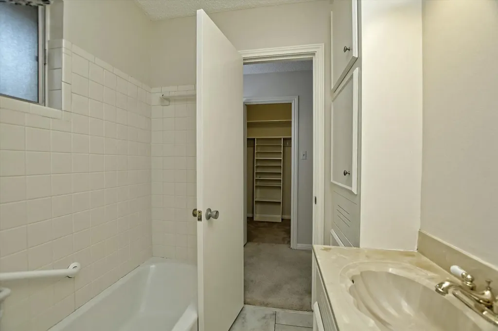 1700 Westmoor Drive Austin TX 78723