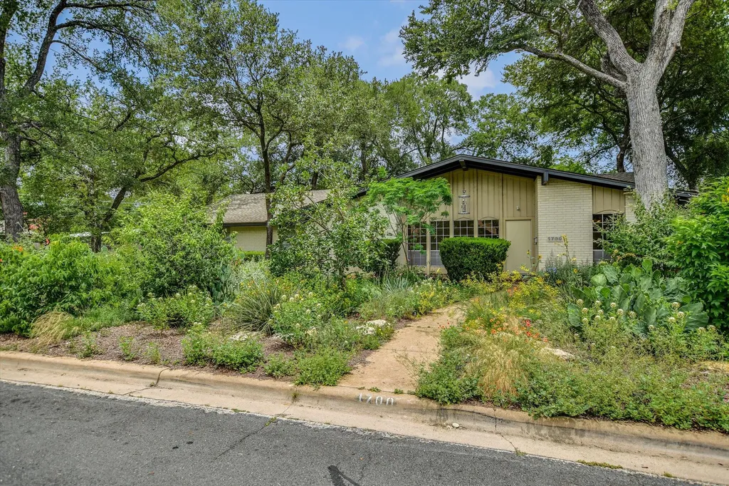1700 Westmoor Drive Austin TX 78723