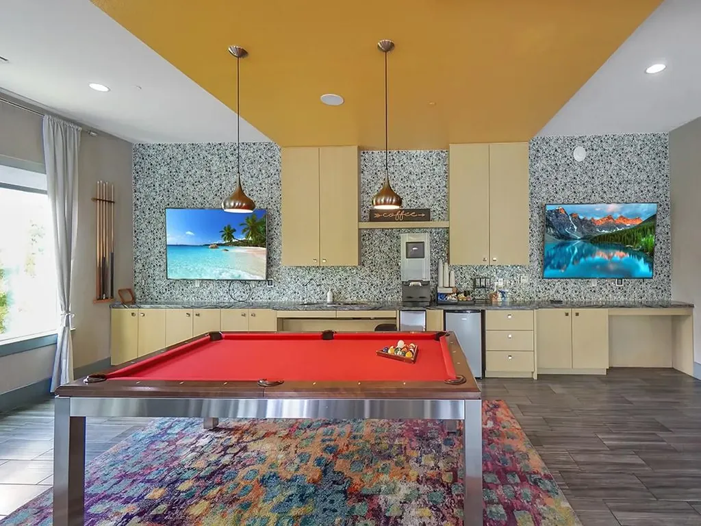 1900 Barton Springs Road Austin TX 78704