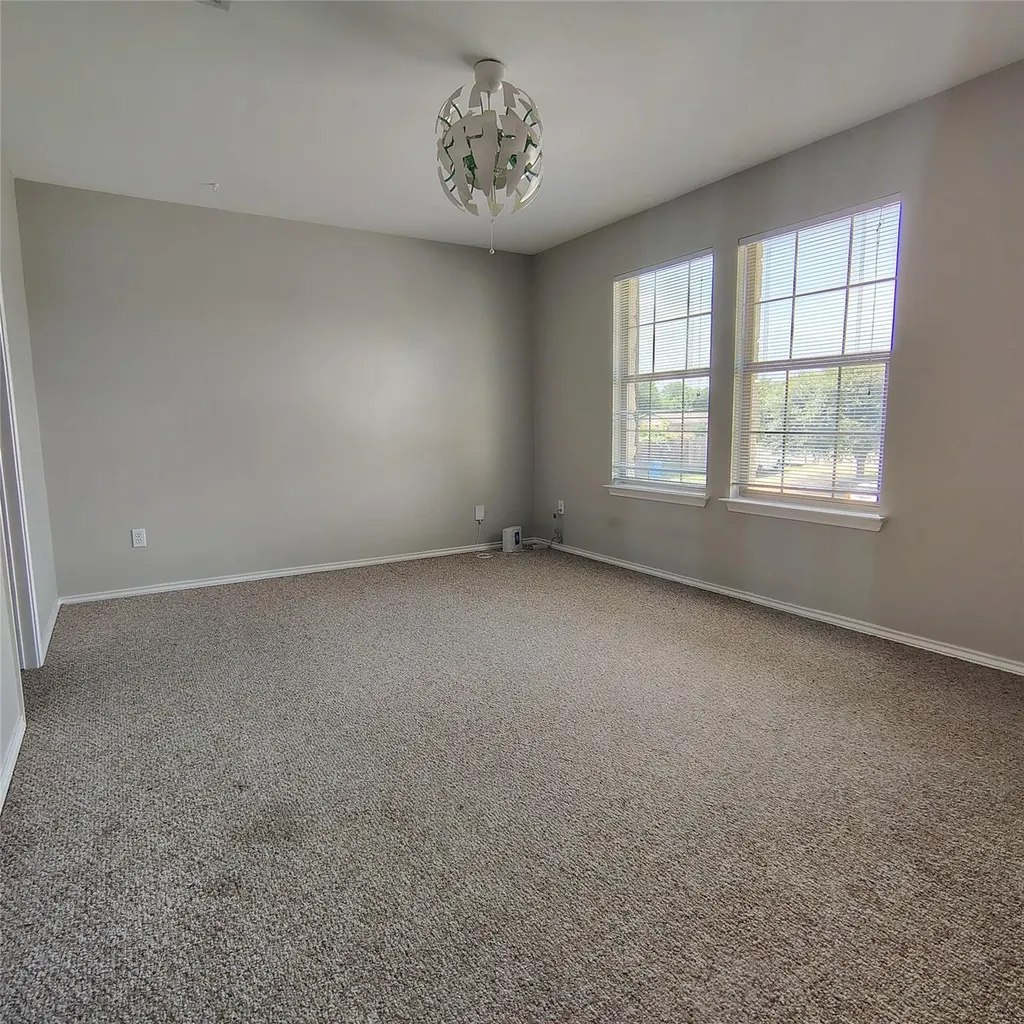 1107 Fox Sparrow Cove Pflugerville TX 78660
