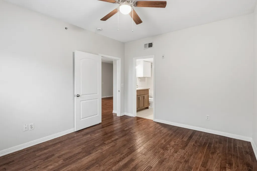 6810 Deatonhill Drive Austin TX 78745