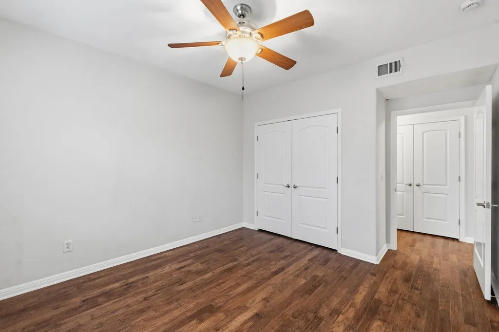 6810 Deatonhill Drive Austin TX 78745